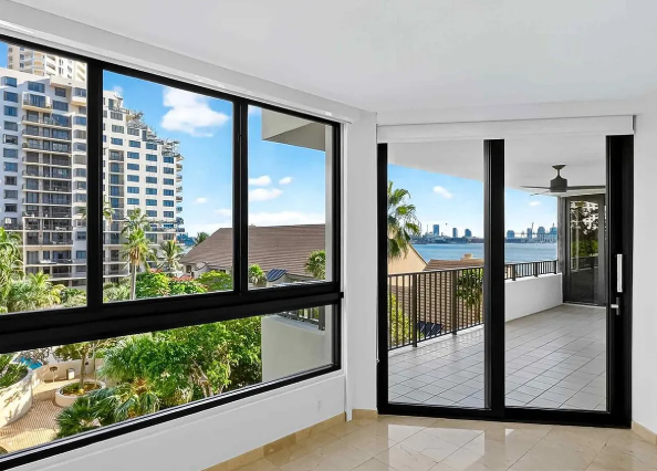 520 Brickell Key Dr APT A604, Miami, FL 33131