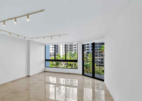 520 Brickell Key Dr APT A604, Miami, FL 33131