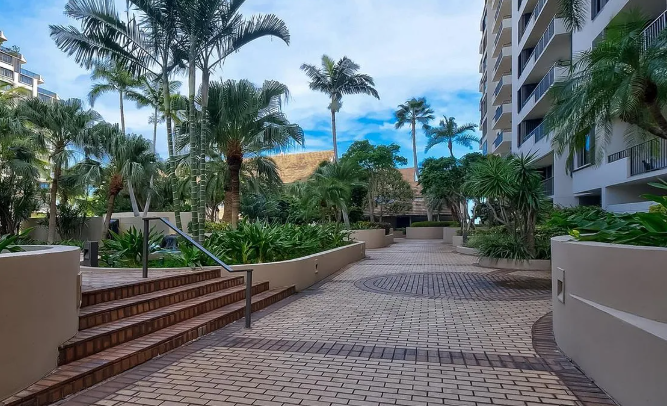 520 Brickell Key Dr APT A604, Miami, FL 33131