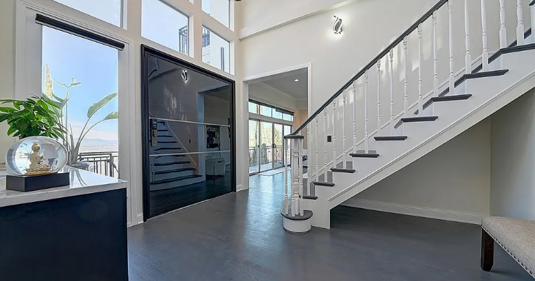 3952 Oakfield Dr, Sherman Oaks, CA 91423