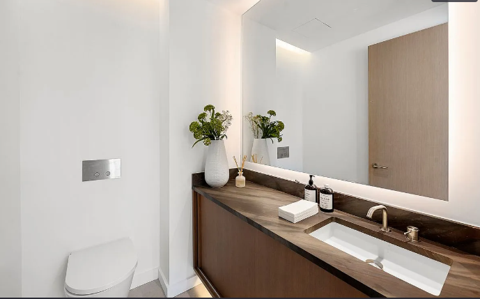 611 W 56th St #9A, New York, NY 10019