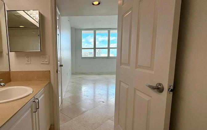 1155 Brickell Bay Dr #PENTHOUSE 104, Miami, FL 33131