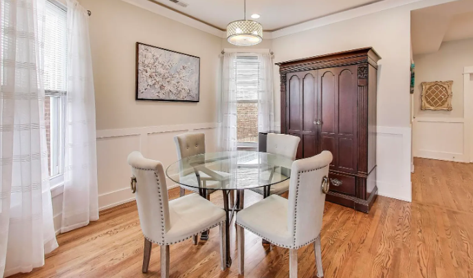 4633 W Grace St, Chicago, IL 60641