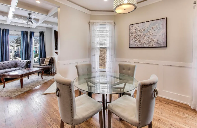 4633 W Grace St, Chicago, IL 60641