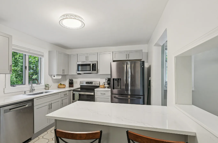 164 Ruthven St APT 1, Boston, MA 02121