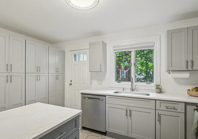 164 Ruthven St APT 1, Boston, MA 02121